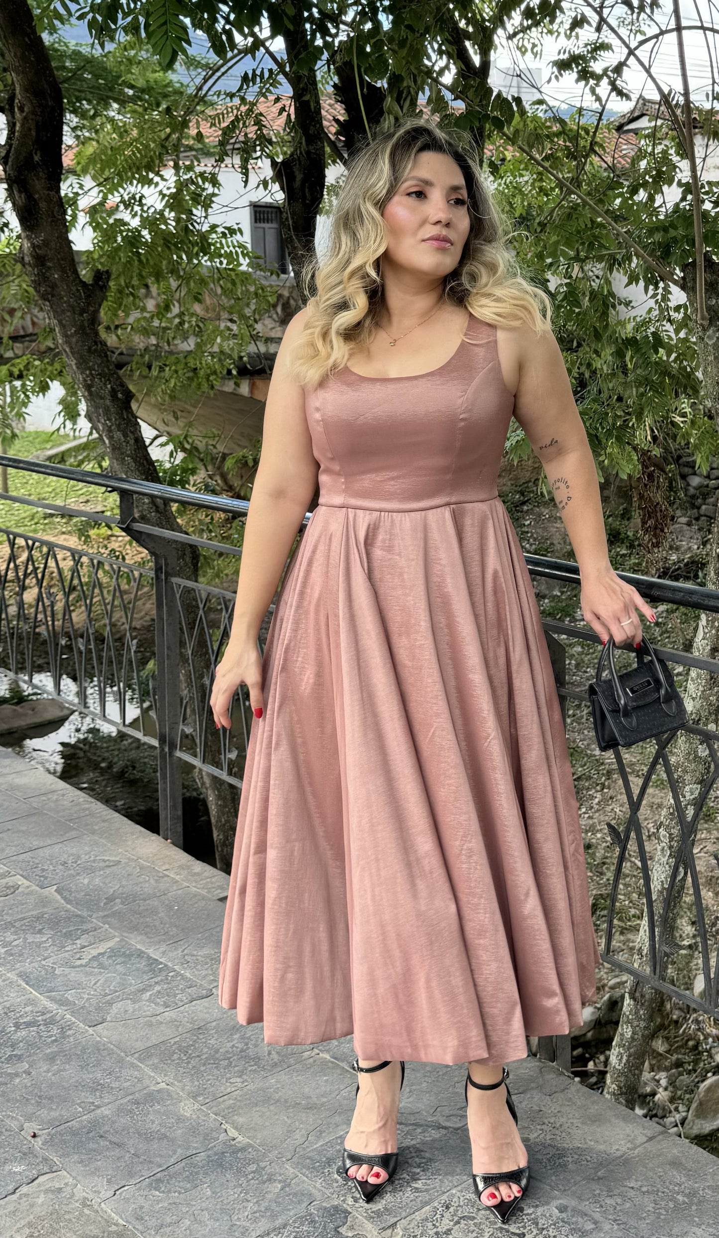 Vestido AURORA Color Champán