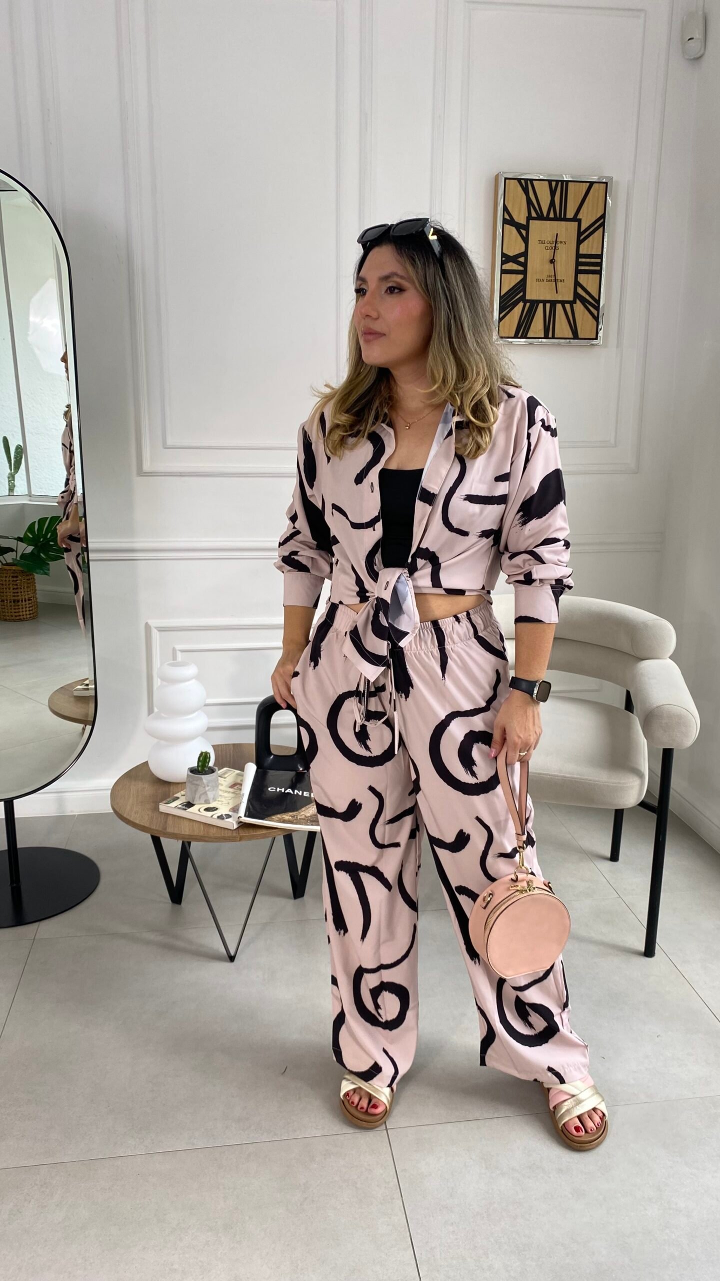 Set Amelia