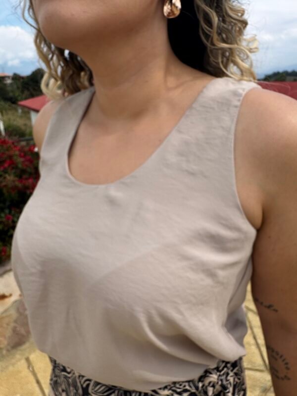 Blusa Safary Color Mocca - Image 4