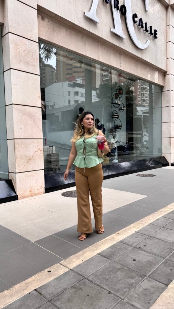 Pantalón ELA Color Mocca - Image 4